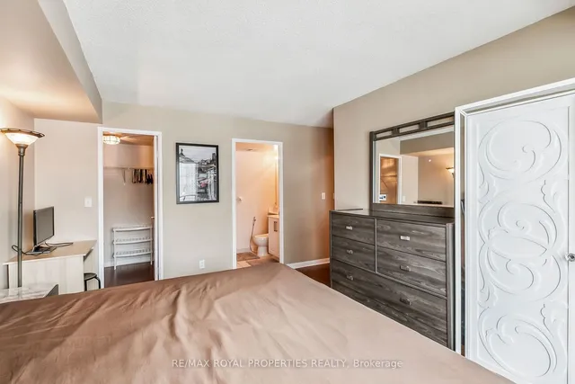 Additional image 16 of 11 Lee Centre Dr Unit 1002