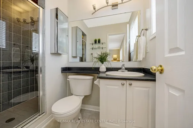 Additional image 20 of 1628 Cartwright Cres