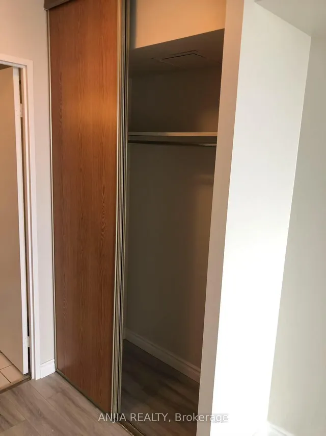 Additional image 8 of 350 Alton Towers Circ Unit 706