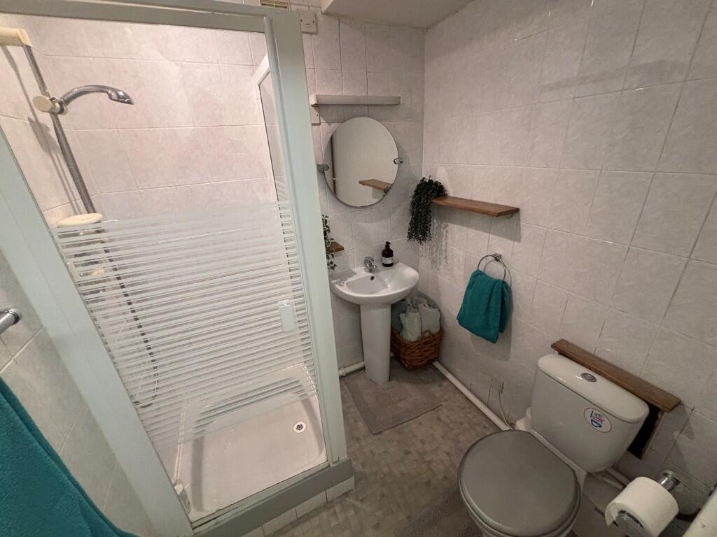 Additional image 16 of BH18 CHARBOROUGH ROAD, Broadstone