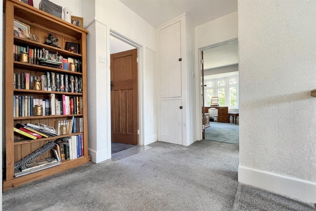 Additional image 10 of Tuckton