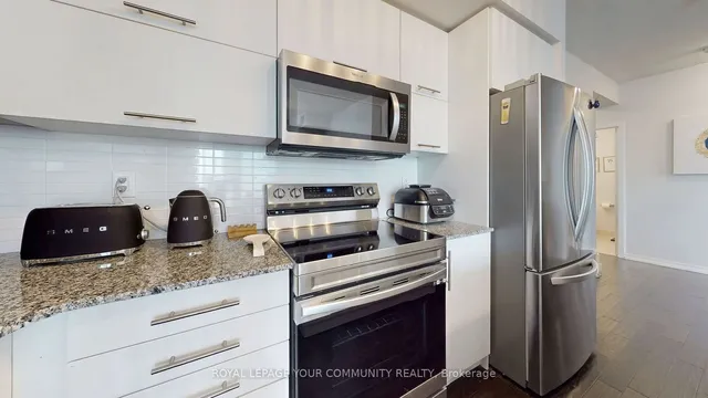 Additional image 16 of 55 Bremner Blvd Unit 3001