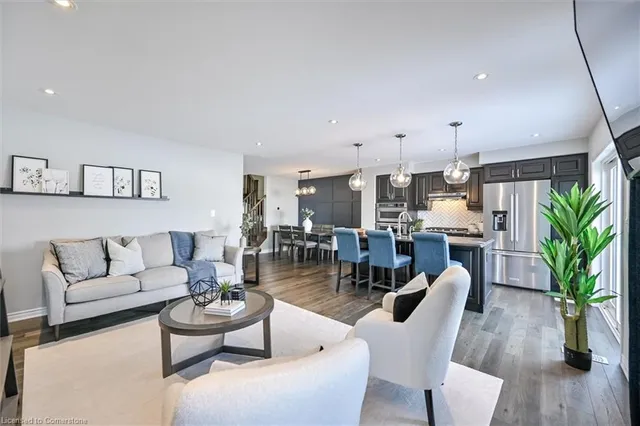 Additional image 12 of 1176 Duignan Crescent