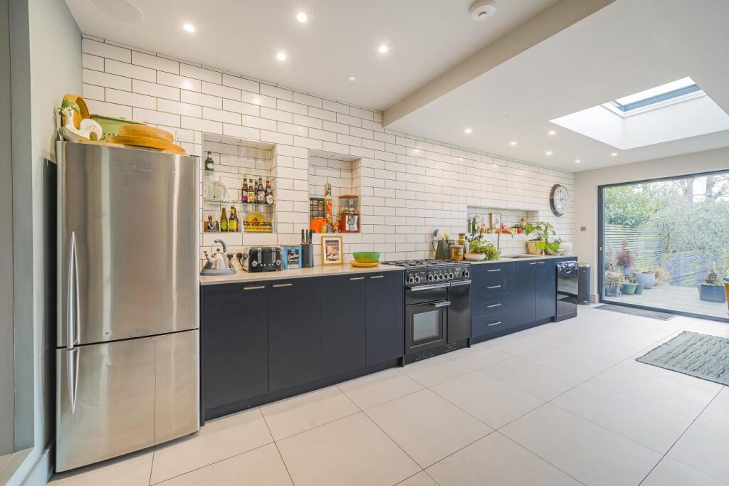 Additional image 6 of Wellhouse Road, Beckenham