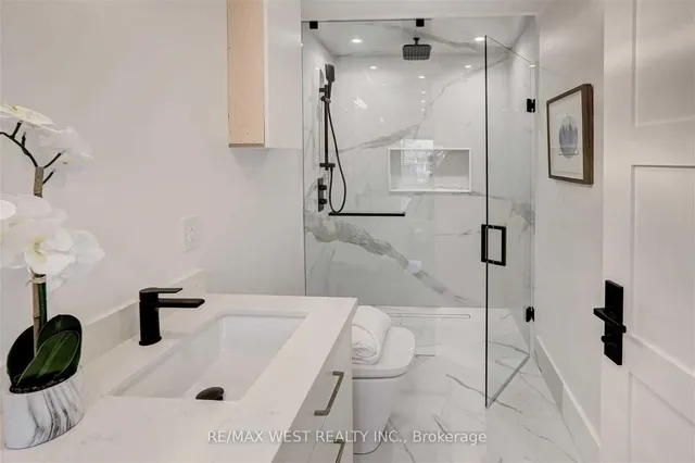 Additional image 25 of 94 Lake Cres