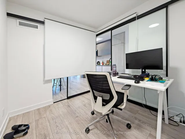 Additional image 10 of 108 Peter St Unit 1305