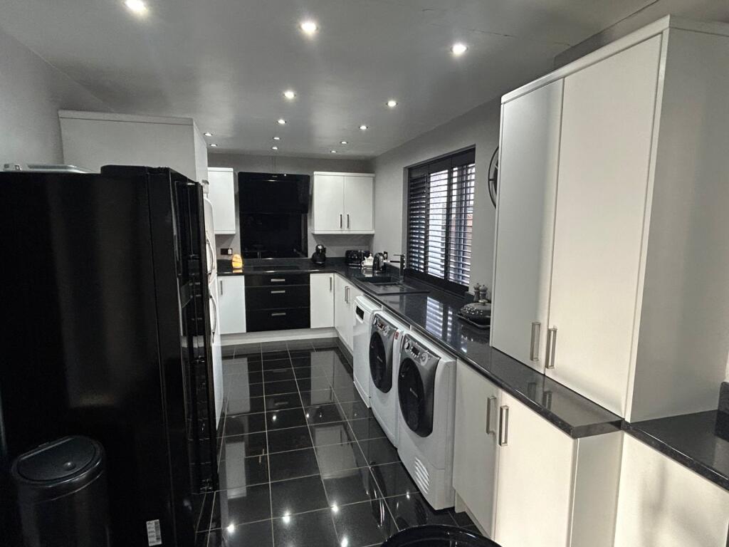 Additional image 2 of Eversley Drive, Bradford, BD4