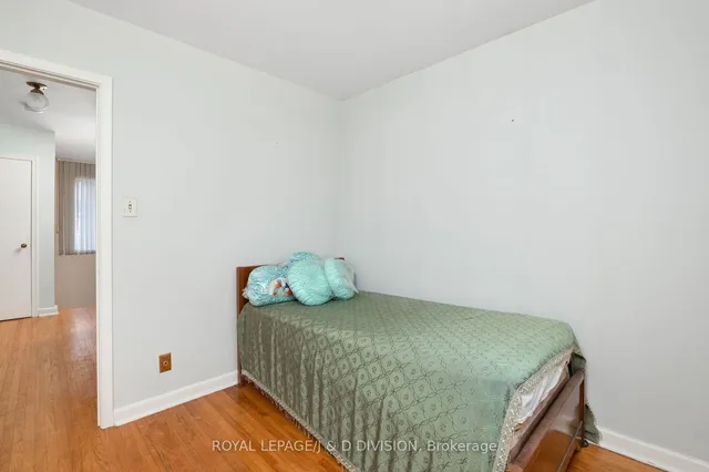 Additional image 17 of 51 Edinborough Crt