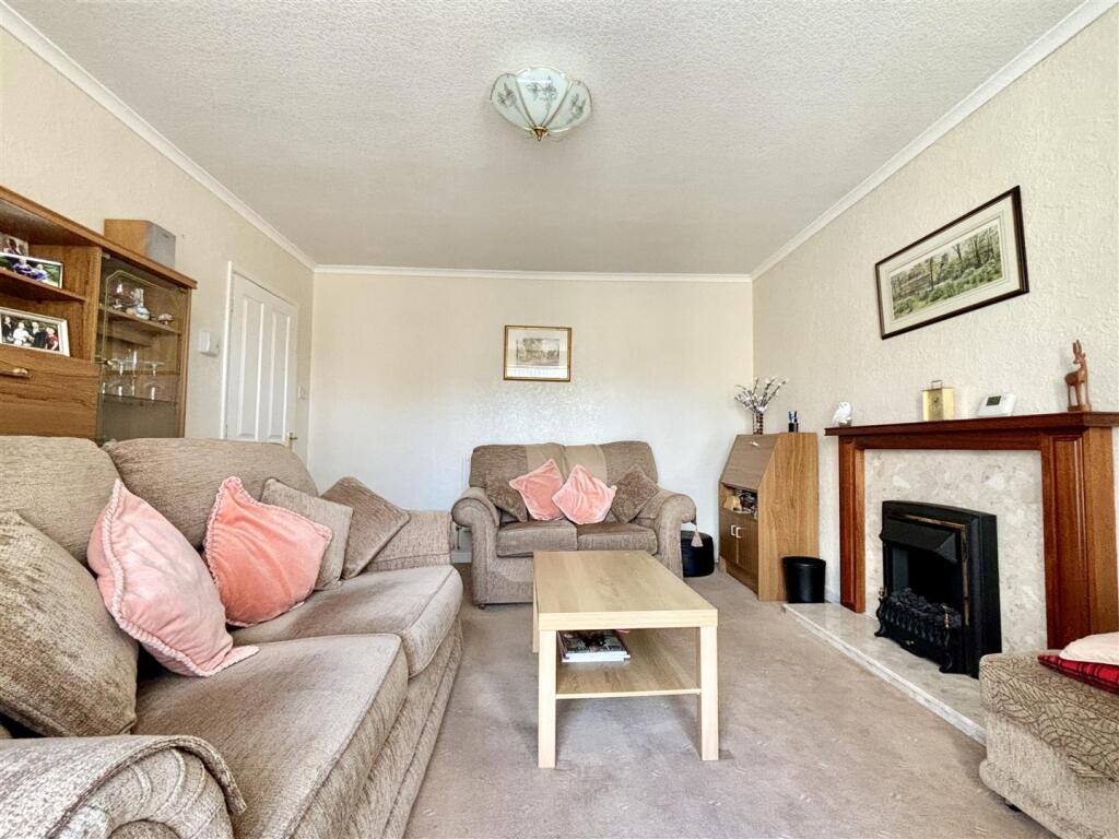 Additional image 4 of Hughendon Drive, Thornton, Bradford