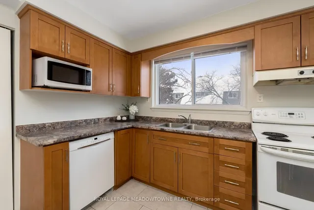 Additional image 17 of 46 Tara Park Cres Unit 46