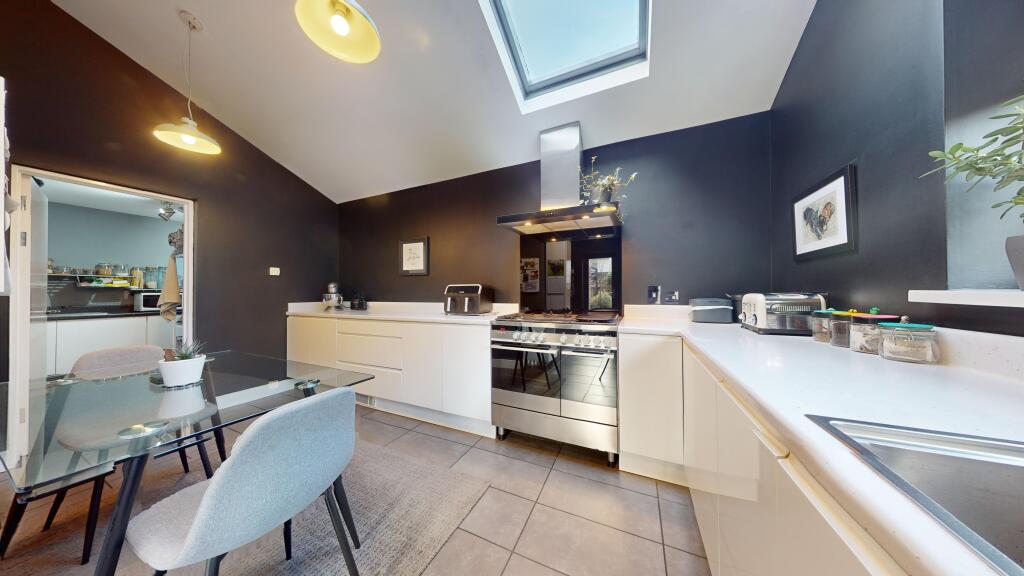 Additional image 7 of Llandinam Crescent, Cardiff