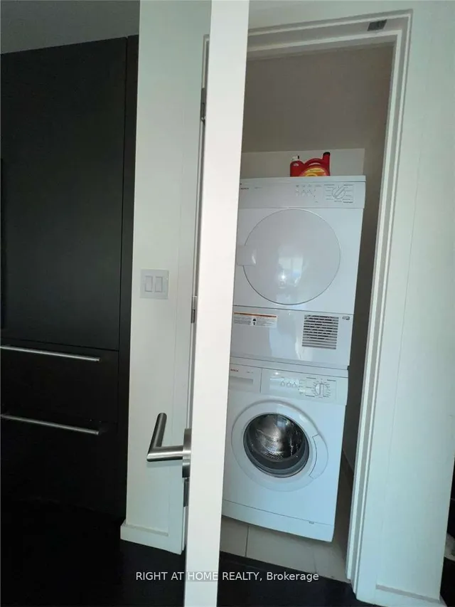 Additional image 14 of 180 University Ave Unit 4102