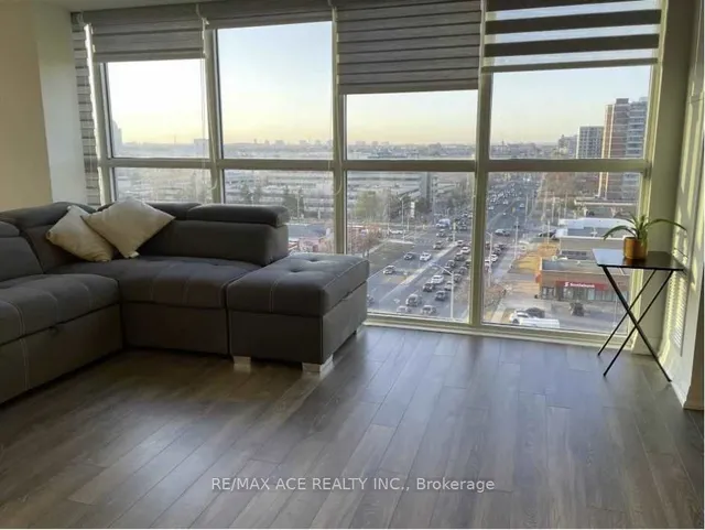 Additional image 3 of 30 Meadowglen Pl Unit 903