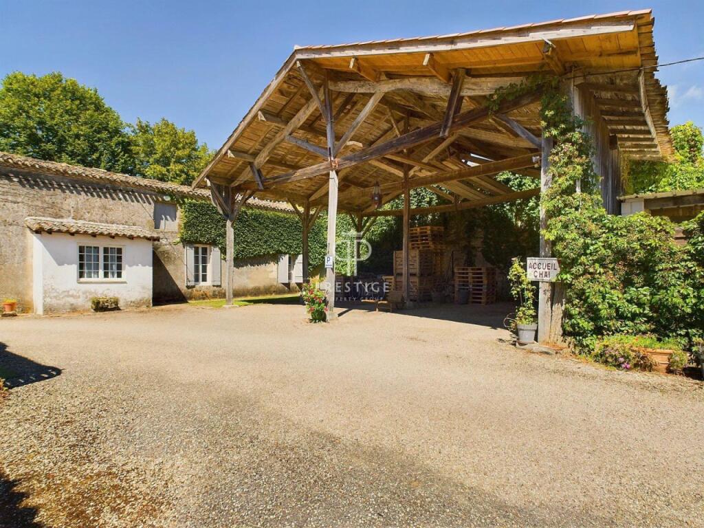 Primary image of Aquitaine, Gironde, Pineuilh, France