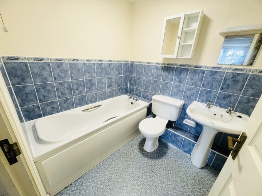 Additional image 9 of 252 Warwick Road, Solihull, B92