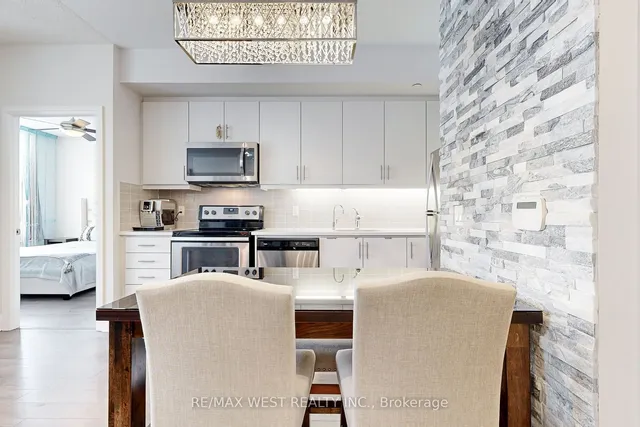 Additional image 8 of 17 Zorra St Unit 905