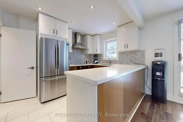 Additional image 16 of 592 Davenport Rd