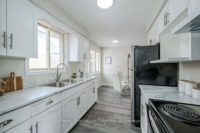 Additional image 17 of 28 Summerhill Cres