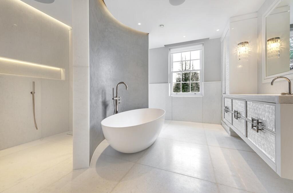 Additional image 28 of Holwood Park Avenue, Keston Park, Locksbottom