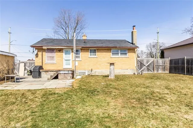 Additional image 6 of 32 Schweitzer St