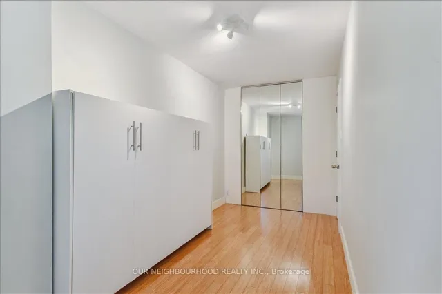 Additional image 21 of 69 Longboat Ave