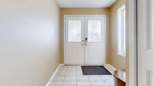 Additional image 2 of 18 Weather Vane Lane