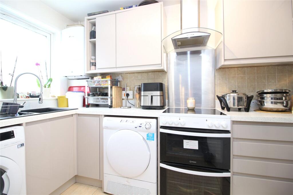 Additional image 4 of Cadhay Close, New Milton, Hampshire, BH25