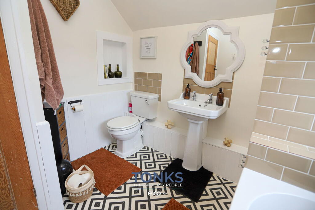 Additional image 20 of Landswood Road, Oldbury, B68 9QE