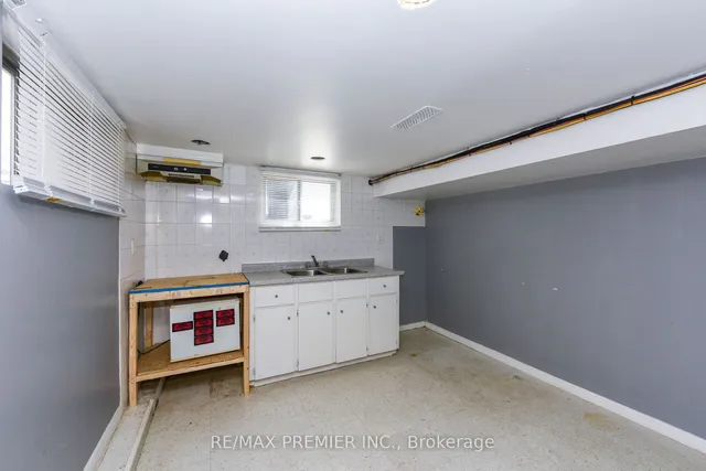 Additional image 21 of 165 Lambton Ave