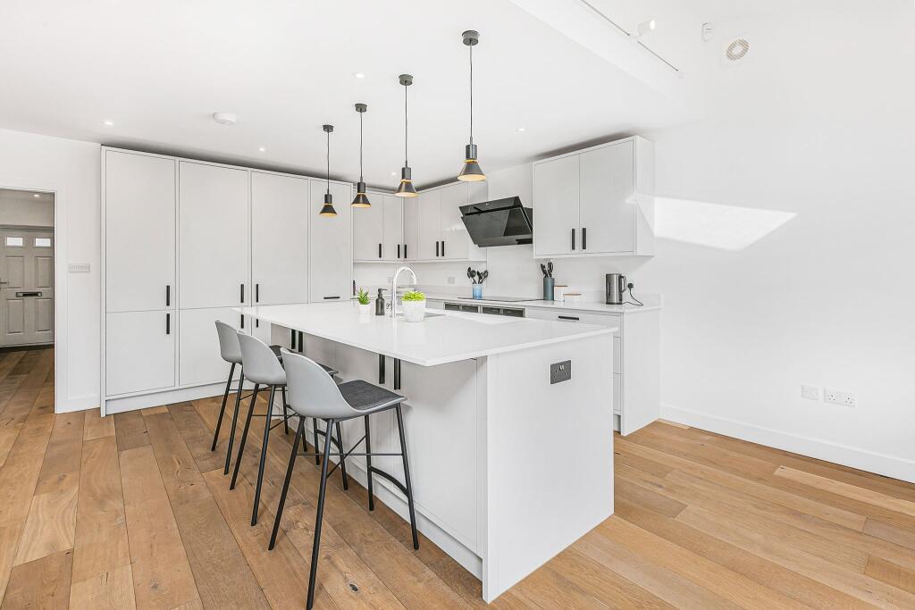 Additional image 6 of Bluebridge Road, Brookmans Park, AL9