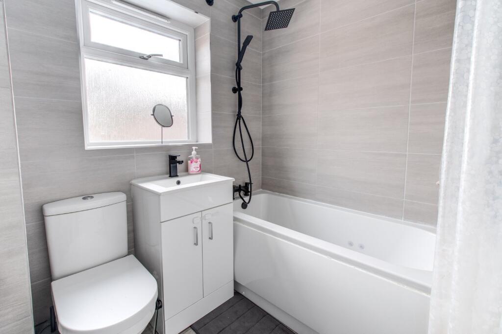 Additional image 11 of The Paddock, Stoke Heath, Bromsgrove, Worcestershire, B60