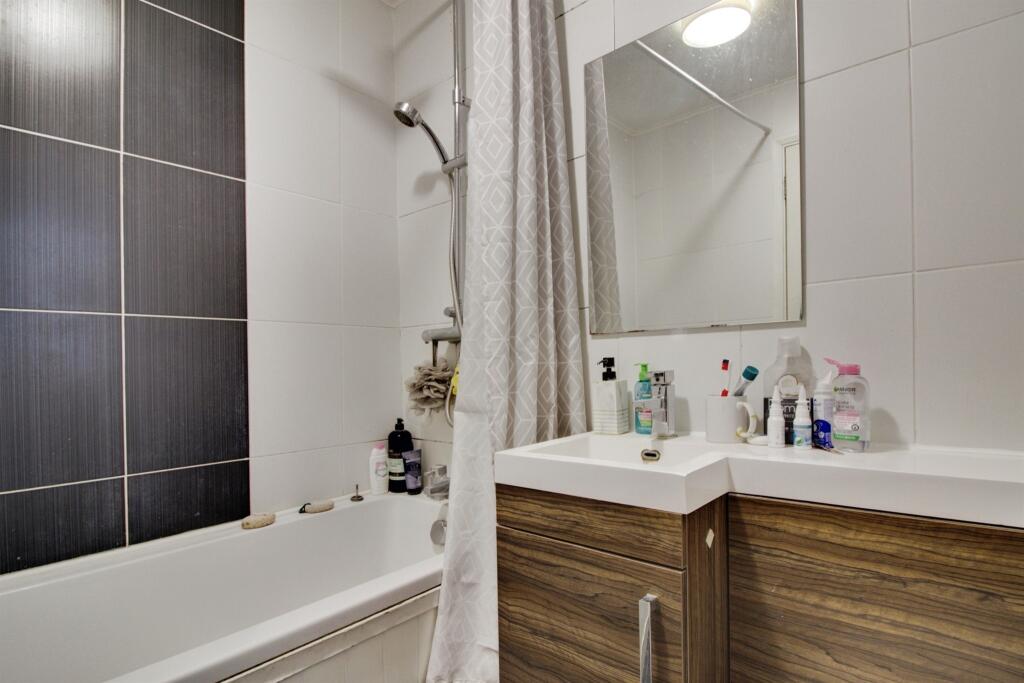 Additional image 10 of Woodhall Court, Welwyn Garden City