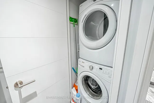 Additional image 23 of 525 Adelaide St Unit 520