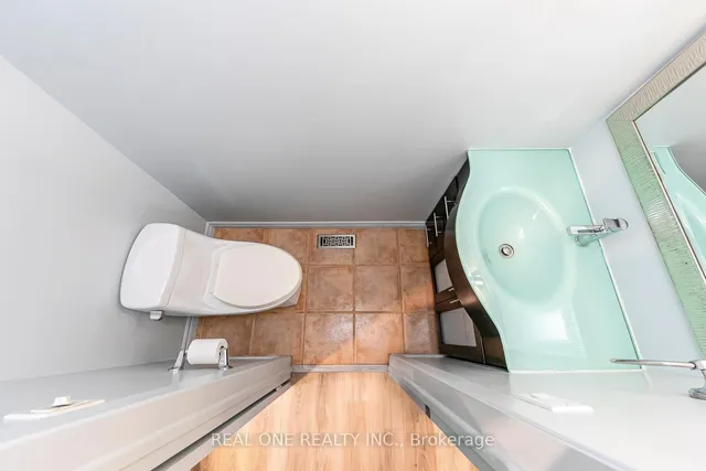 Additional image 17 of 2201 All Saints Cres