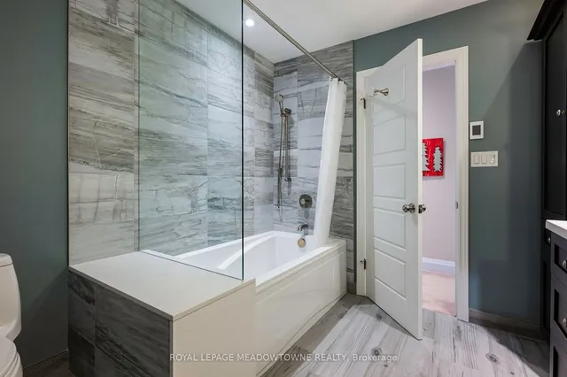 Additional image 30 of 28 Pine Tree Cres