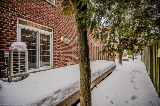 Additional image 44 of 76 Woolwich St Unit 7