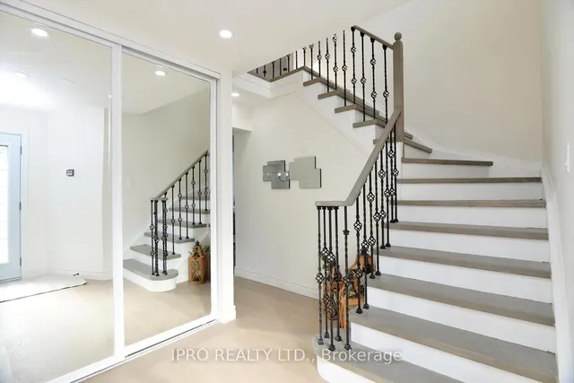 Additional image 5 of 14 Paramount Pl