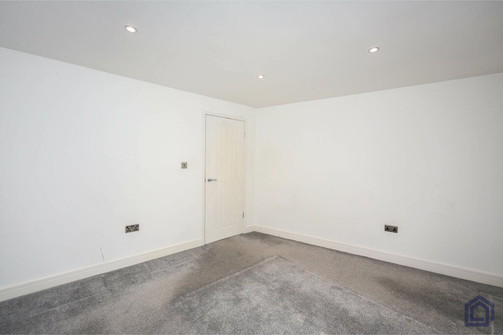 Additional image 8 of High Street, Studley, B80