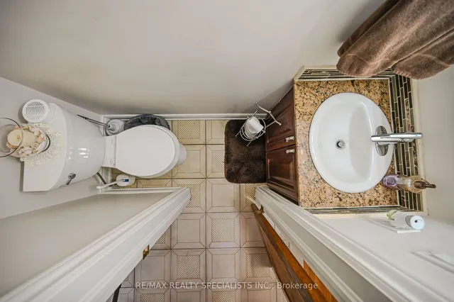 Additional image 32 of 6 Leone Lane