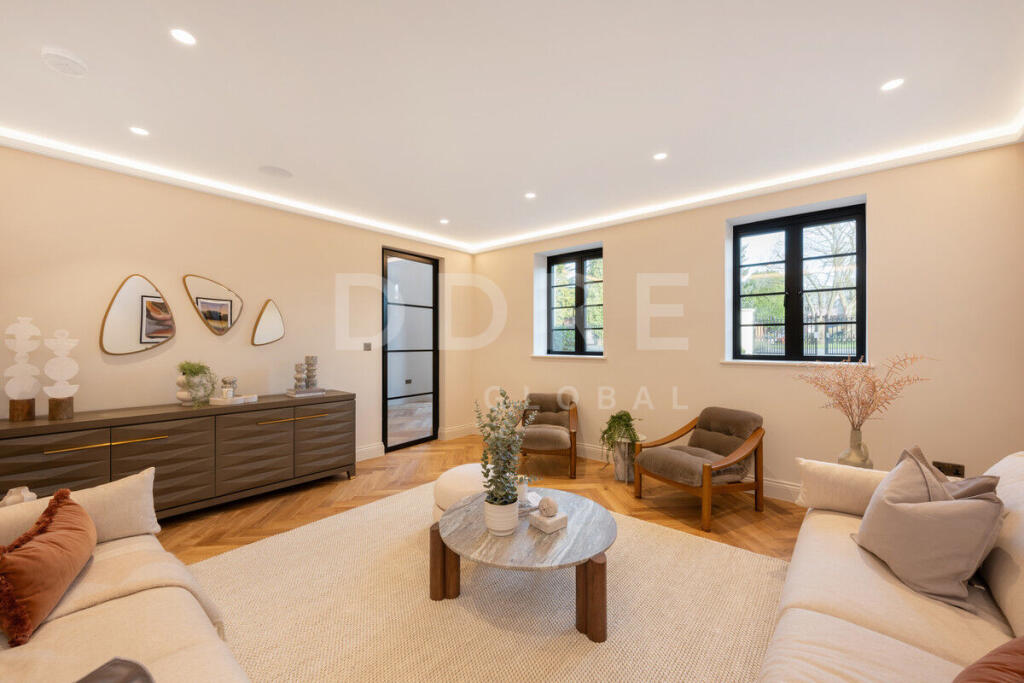 Additional image 13 of Mymms Drive, Brookmans Park, AL9