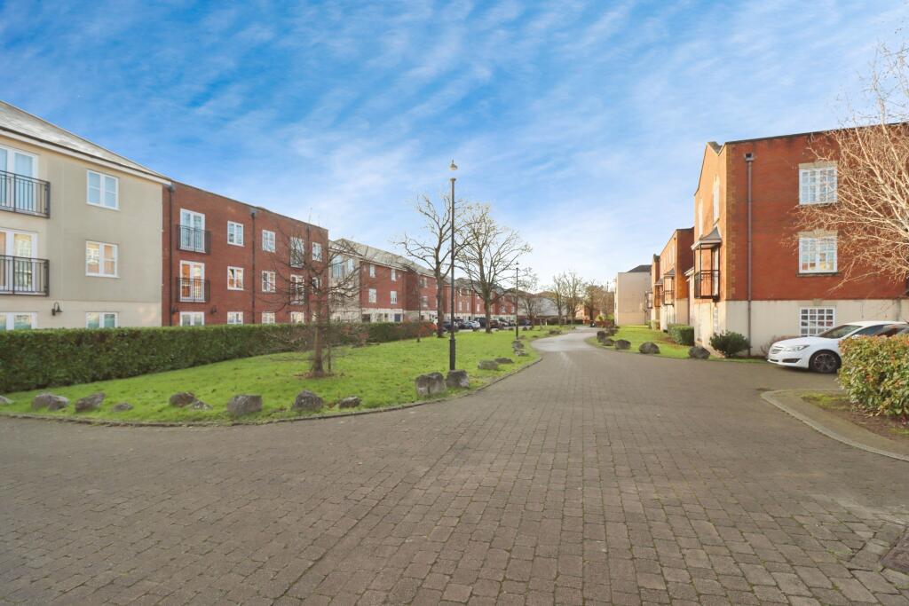 Additional image 17 of Strathearn Drive, Westbury-on-Trym, Bristol, Somerset, BS10