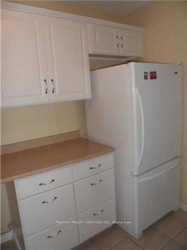 Additional image 11 of 4689 Jane St Unit 409