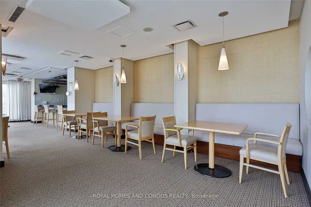 Additional image 35 of 410 Queens Quay Unit Lph6