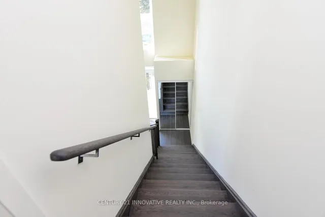 Additional image 35 of 509 Dundas St Unit 106