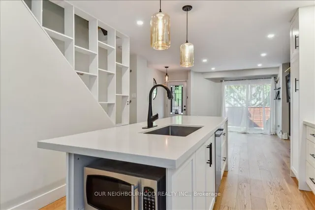 Additional image 16 of 69 Longboat Ave