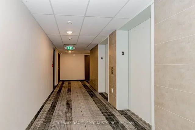 Additional image 8 of 716 Main St Unit 711