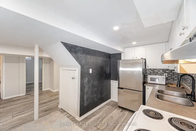 Additional image 32 of 42 Fairlight St