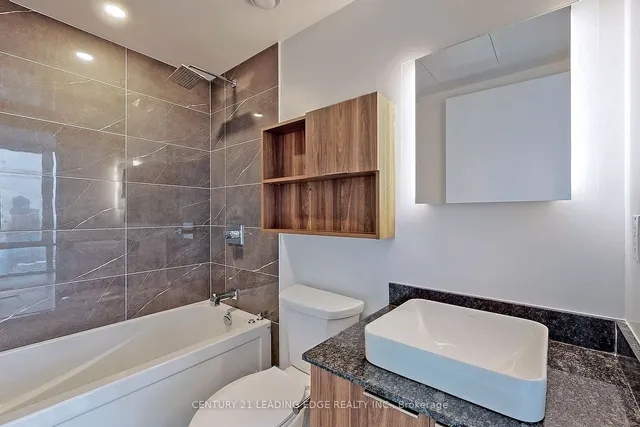 Additional image 14 of 501 Yonge St Unit 5102