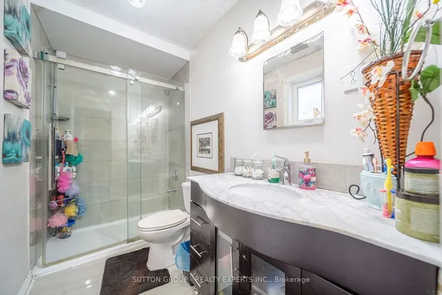 Additional image 26 of 131 Mcmurchy Ave