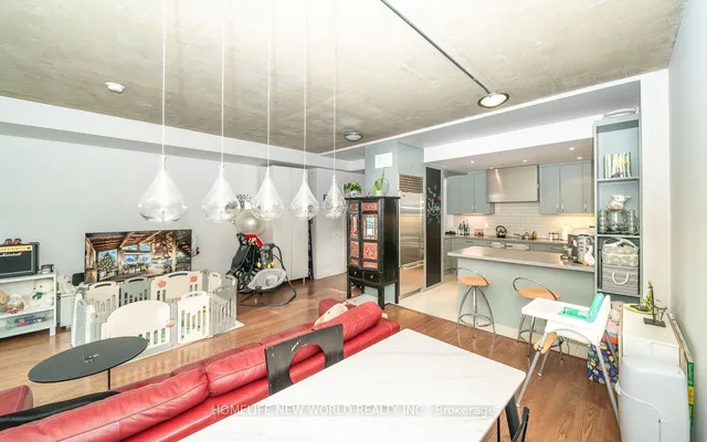 Additional image 10 of 38 Niagara St Unit PH03